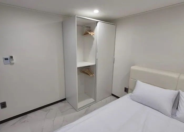 편안한 집, 신축 건물, 동대문역사문화공원역 서울특별시