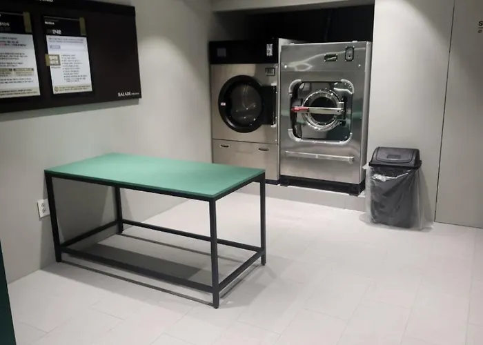 Comfortable House, New Building, Dongdaemun History & Culture Park Station * Seul